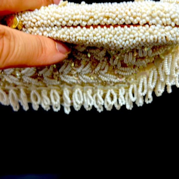 Vintage hinged ivory and iridescent beaded clutch purse SIMPSON’S Hong Kong - Picture 8 of 14